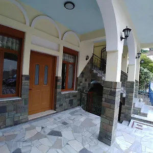 Casa de hóspedes Urat Gjirokastër